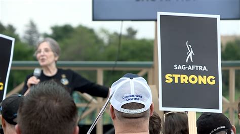 Hickenlooper joins SAG-AFTRA workers for Denver rally